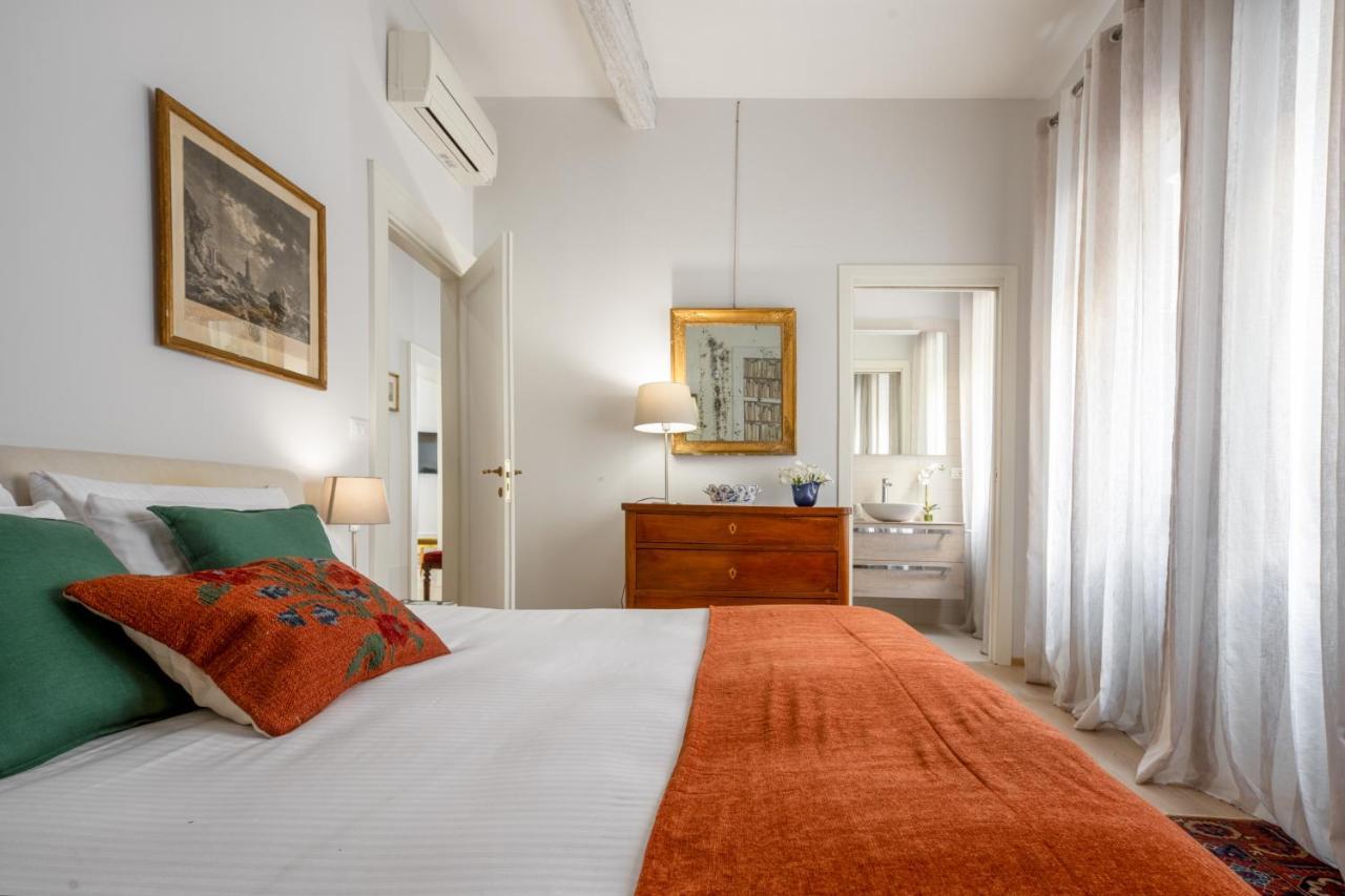 Apartamento Miracoli With View On The Canal R&r Venecia